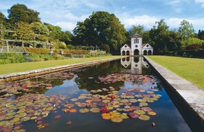 Bodnant Gardens - Garth Iwrch, Bodnant Estate, Colwyn Bay , Conwy, Wales (Colwyn Bay)