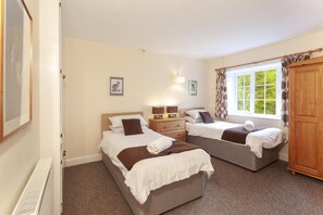 5 多间卧室、上网接入、床单