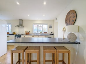 Fridge, microwave, oven, coffee/tea maker