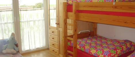 2 Schlafzimmer, Reisekinderbett, WLAN