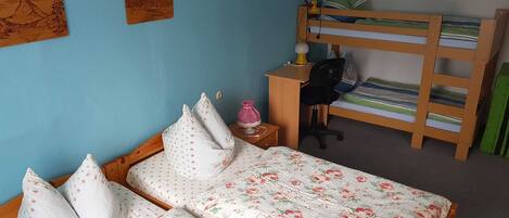 1 bedroom, WiFi, bed sheets