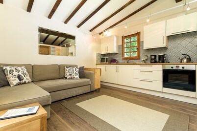 A cute and compact mazot, located in the grounds of an historic chalet in the centre of Chamonix