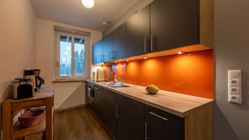 Frigorifero, forno, lavastoviglie, macchina per tè/caffè