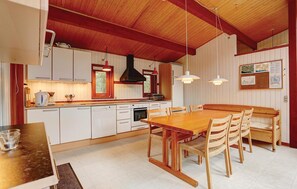 Réfrigérateur, four, plaque de cuisson, lave-vaisselle