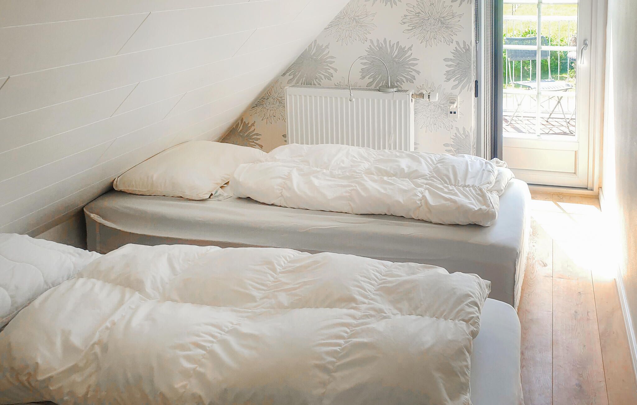 4 bedrooms, travel crib, free WiFi