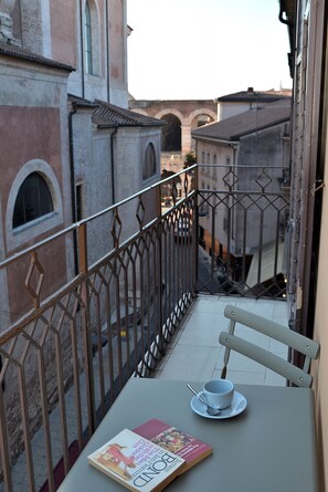 Appartement, 4 chambres | Balcon