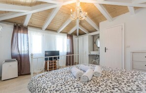 4 habitaciones, wifi gratis y ropa de cama 
