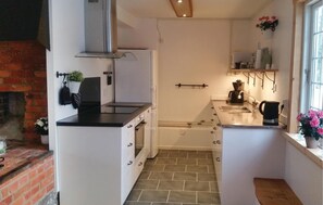 Refrigerador, microondas, parrilla de estufa y lavavajillas