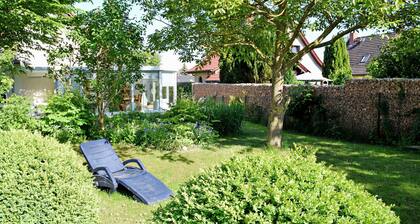 Ferienwohnung mit Sonnenbalkon 02 - Gästehaus Kapitän Winston