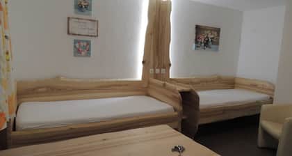 Margaritenwohnung - Bauernhof Schöbringer bed and breakfast