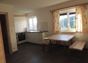 Unclassified image, 4 of 16, button - Margaritenwohnung - Bauernhof Schöbringer bed and breakfast (Miglberg)