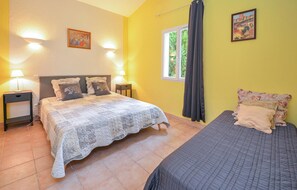 1 bedroom, travel crib, free WiFi, bed sheets