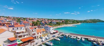 Koselig leilighet i Pakostane med WiFi