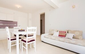 Interior - 2 bedroom nice apartment in Pakostane (Pakostane)