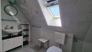 Unclassified image, 2 of 27, button