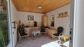 Unclassified image, 5 of 27, button