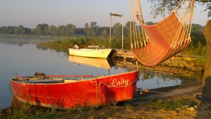 Unclassified image, 5 of 28, button