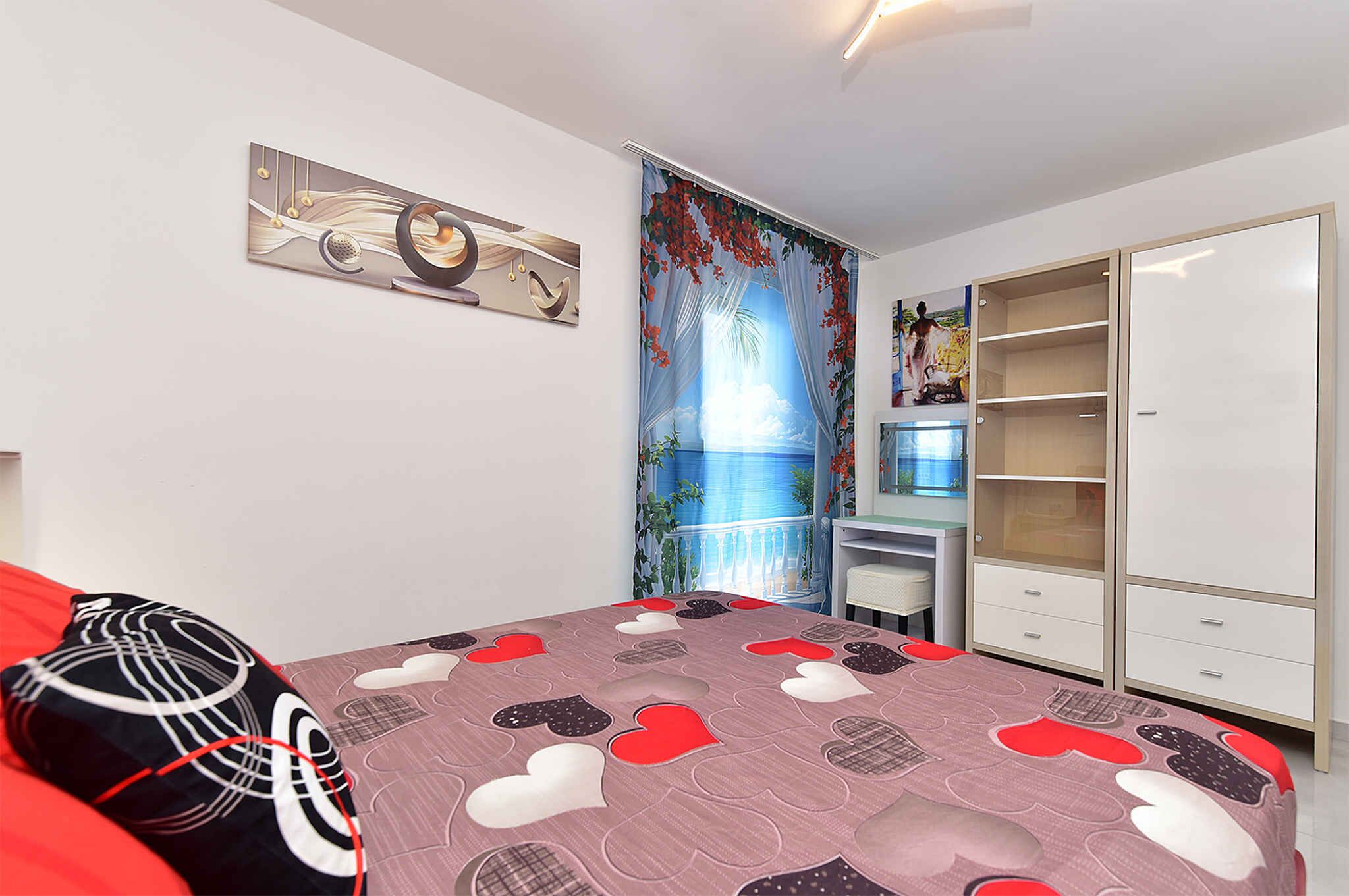 5 bedrooms, WiFi