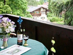 Unclassified image, 5 of 9, button