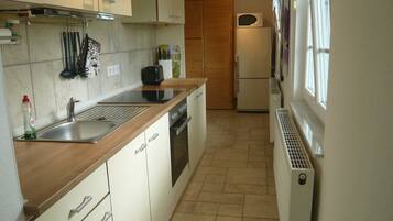 Kühlschrank, Mikrowelle, Ofen