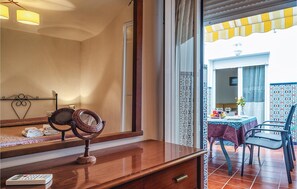 3 chambres, Wi-Fi gratuit, draps fournis