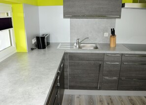 Fridge, microwave, oven, dishwasher