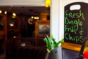 Restaurant - The Anvil Bar & Restaurant (Castlemaine)
