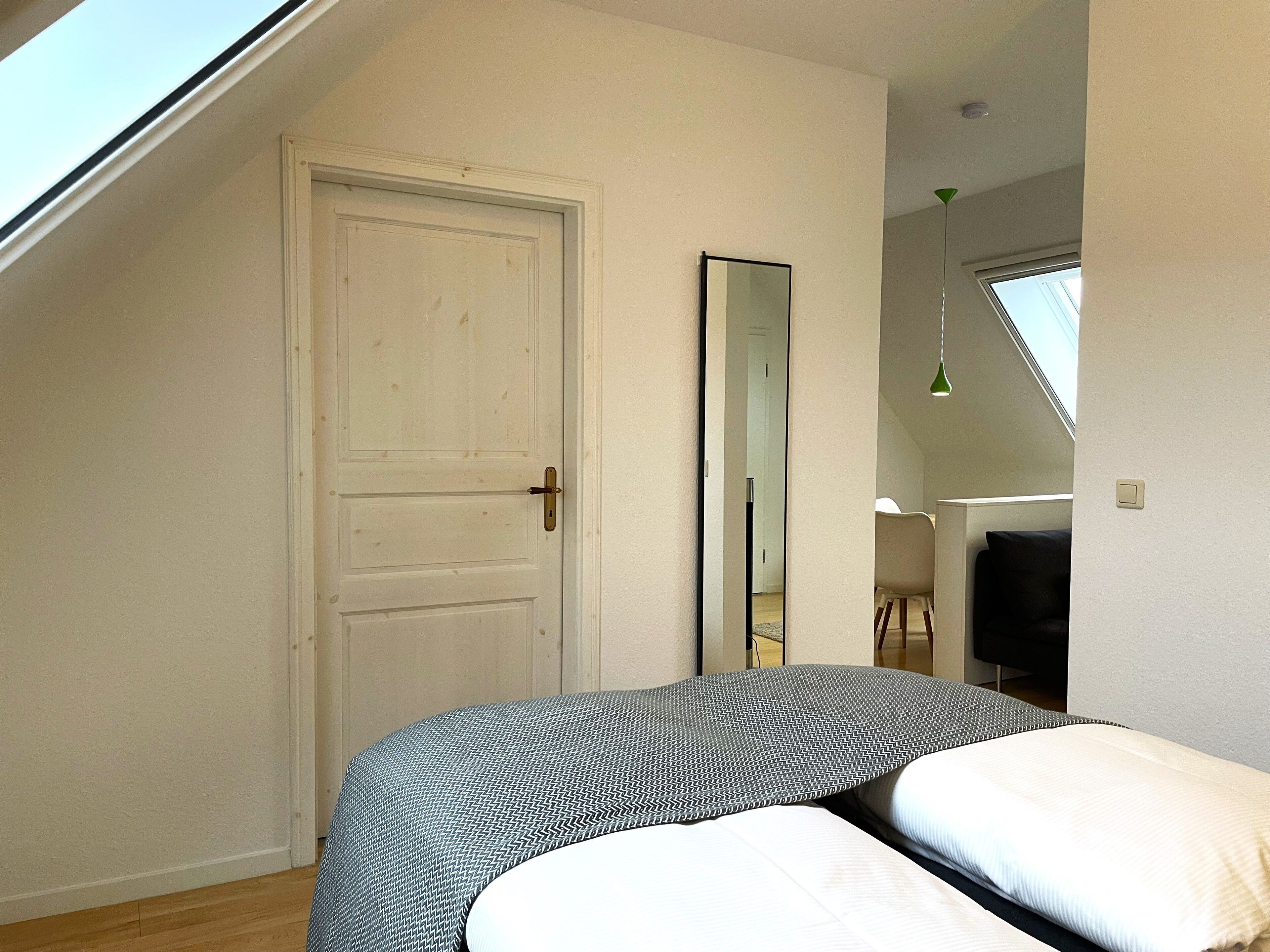 1 slaapkamer, een strijkplank/strijkijzer, wifi, beddengoed