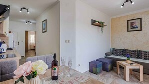 TV - Holiday apartment mit Balkon (Čižići)
