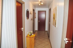 Unclassified image, 4 of 18, button