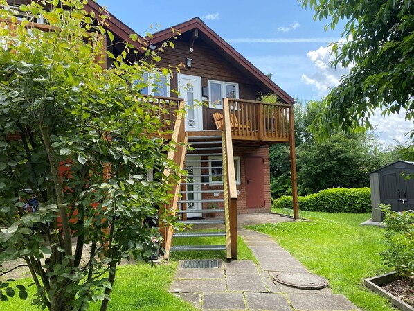 Unclassified image, 1 of 20, button