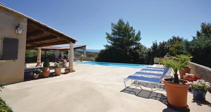 Impresionante casa en Joucas con cocina