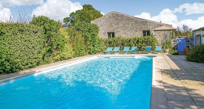 Awesome home in Romegoux