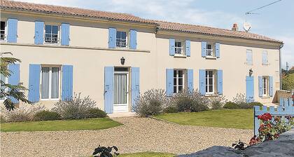 Awesome home in Romegoux