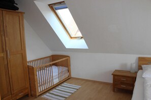 3 habitaciones, cuna de viaje y wifi