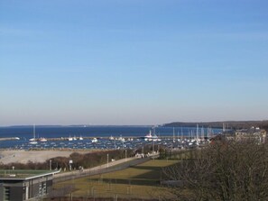 Unclassified image, 4 of 10, button - (88) 3-room apartment with east-facing balcony - Appartementhaus Atlantik (Kühlungsborn)