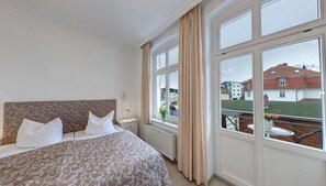 1 bedroom, WiFi - Villa Germania I. OG 3, SEEBLICK - Villa Germania, 1st row, some Whgn. (Heringsdorf)