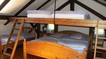 6 Schlafzimmer, Reisekinderbett, WLAN, Bettwäsche