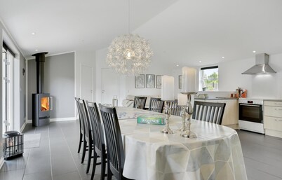Beautiful home in Bogø By with WiFi