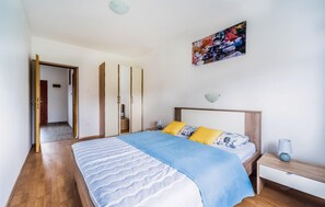 2 bedrooms, free WiFi, bed sheets