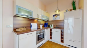 Køleskab, mikrobølgeovn, ovn, opvaskemaskine