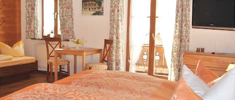 1 bedroom, in-room safe, WiFi, bed sheets