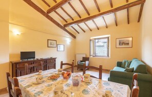 Dining - Pet friendly apartment (San Cipriano-Gubbio Pg)