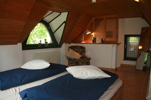 2 Schlafzimmer, Reisekinderbett, WLAN
