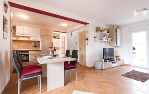 Kühlschrank, Herdplatte, Geschirrspüler