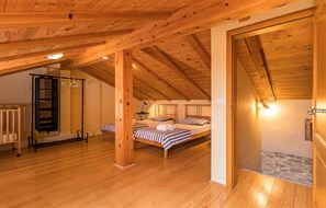 4 Schlafzimmer, Reisekinderbett, kostenloses WLAN, Bettwäsche