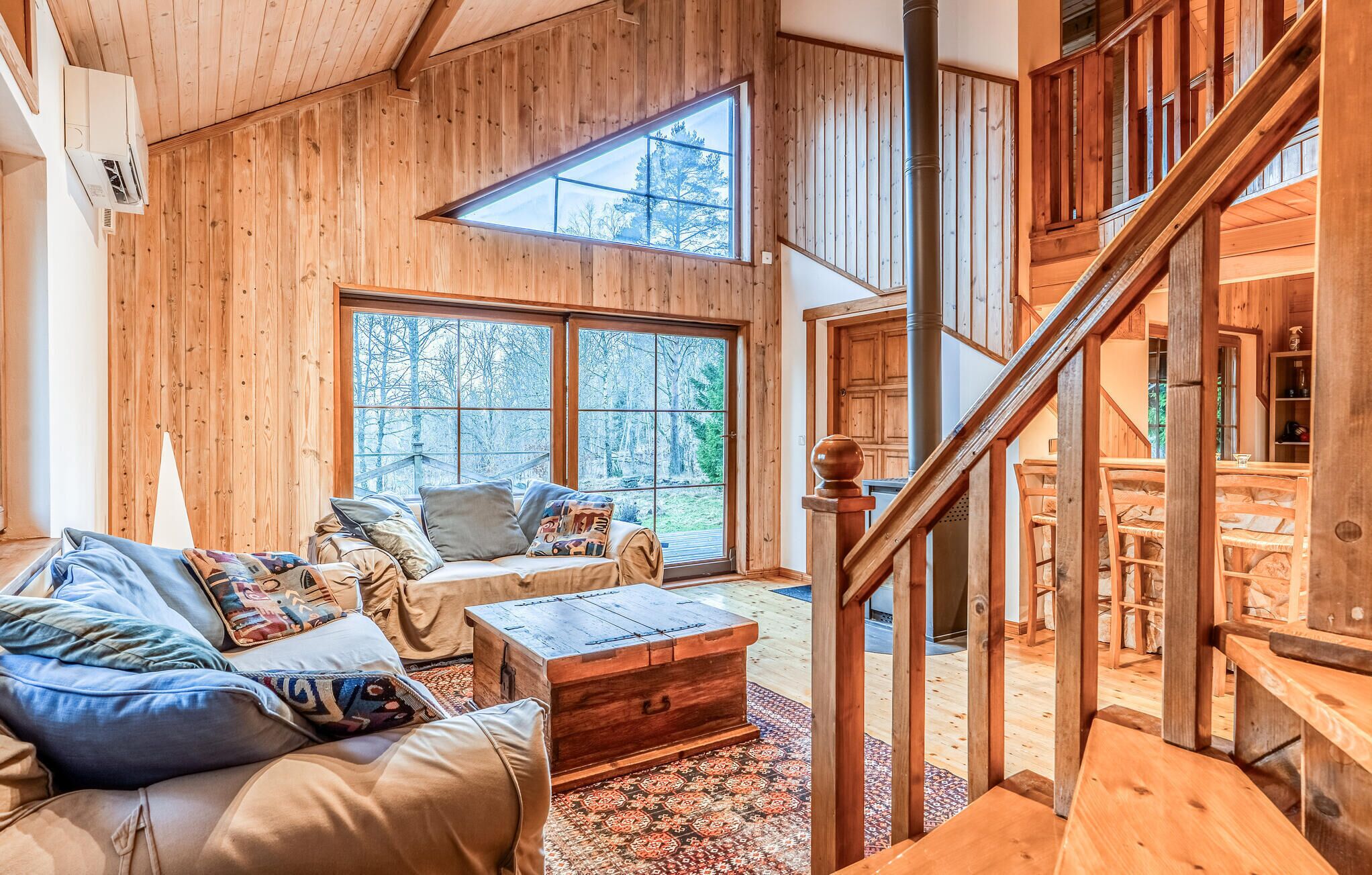 TV, fireplace, DVD player