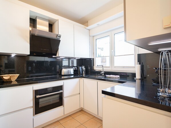 Fridge, microwave, oven, dishwasher