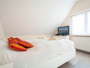 Unclassified image, 2 of 40, button