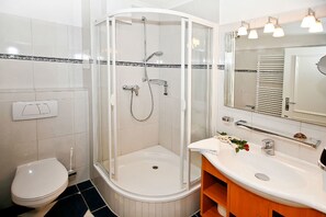 Bathroom - (184/1) 3- room apartment -direct lake view - apartment house Atlantik (Kühlungsborn)